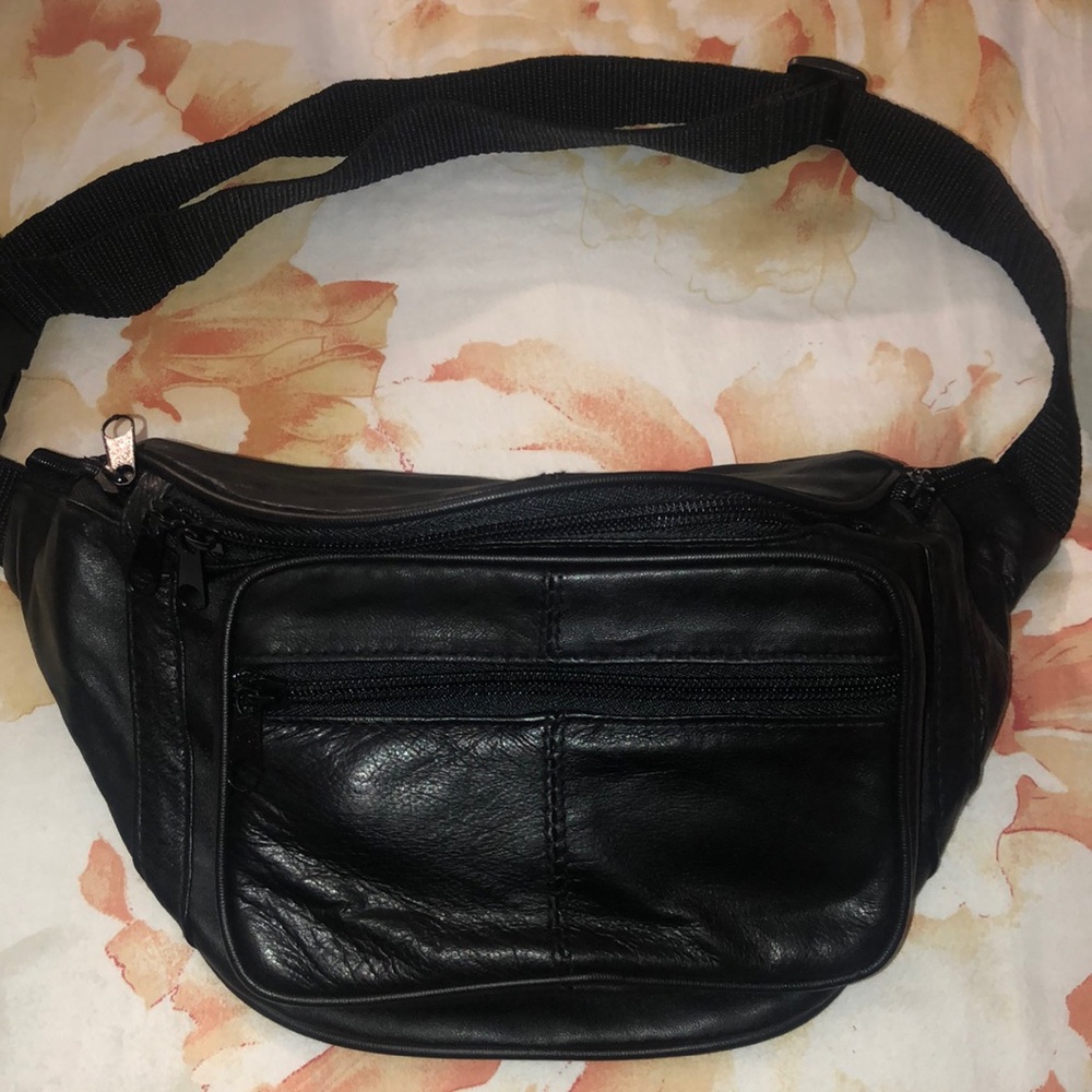 Black Fanny Pack